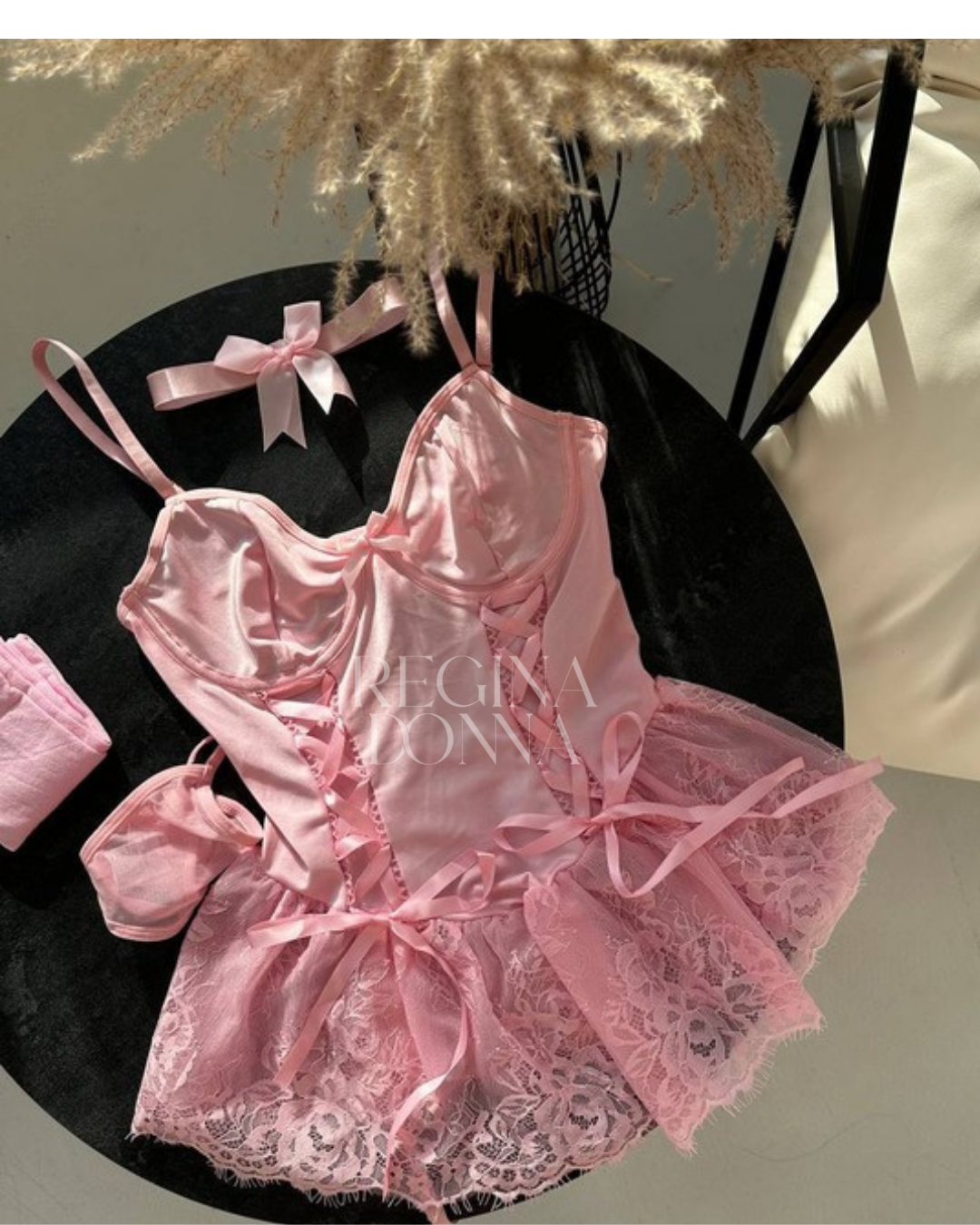 Venus Lace Pembe Jartiyer Takım (Çorap dahil)
